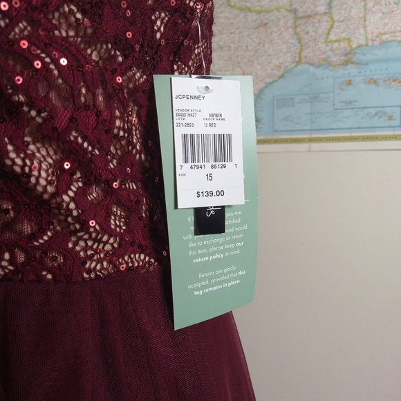 High low dress - Picture 6 of 6